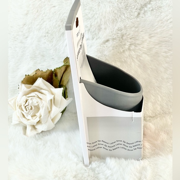 New with tag SHOWER DRINK HOLDER STAYS PUT Easy to apply GRAY #showerdrinkholder - Picture 3 of 5